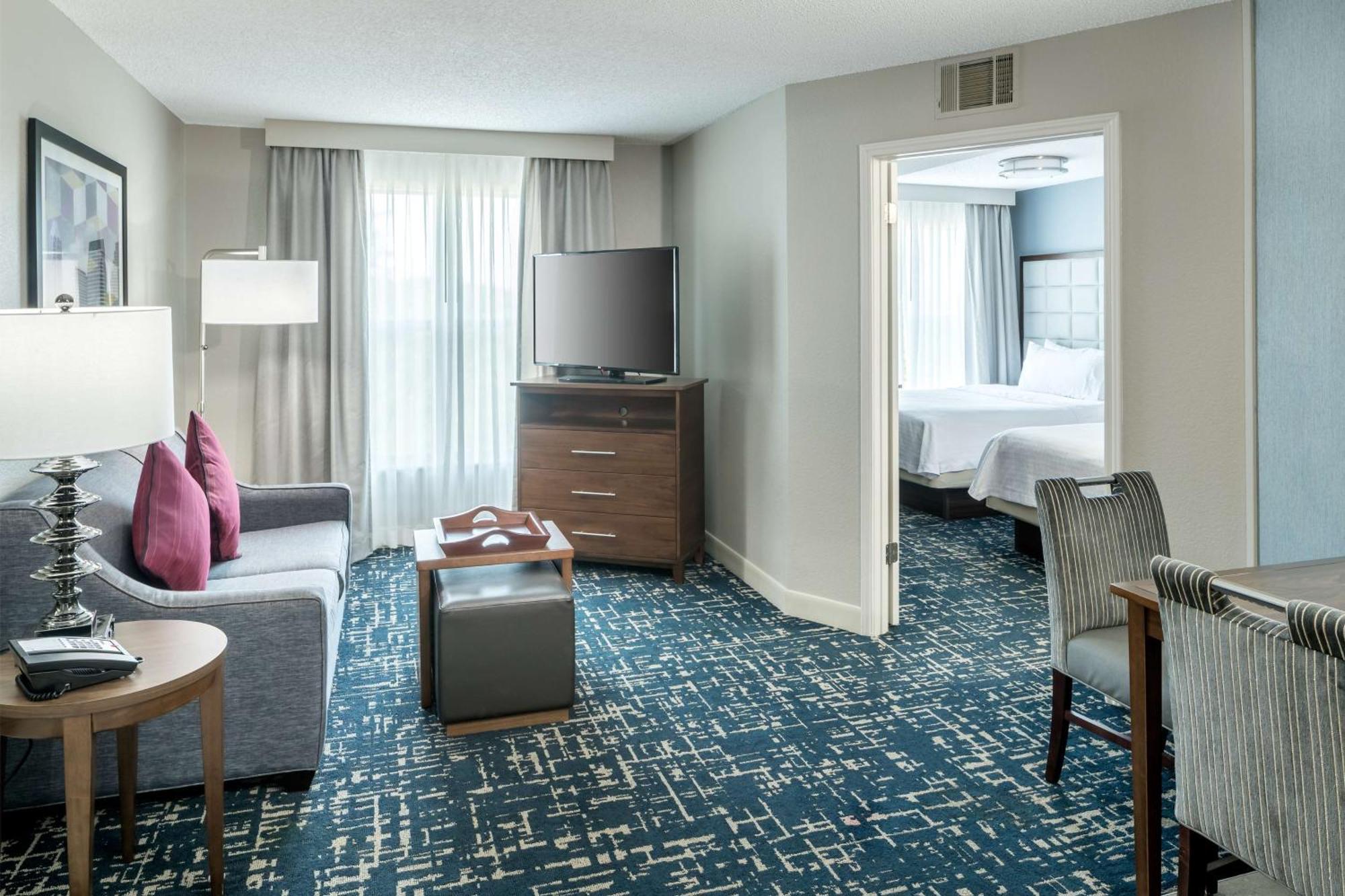Hotel Homewood By Hilton Nw Near The Domain